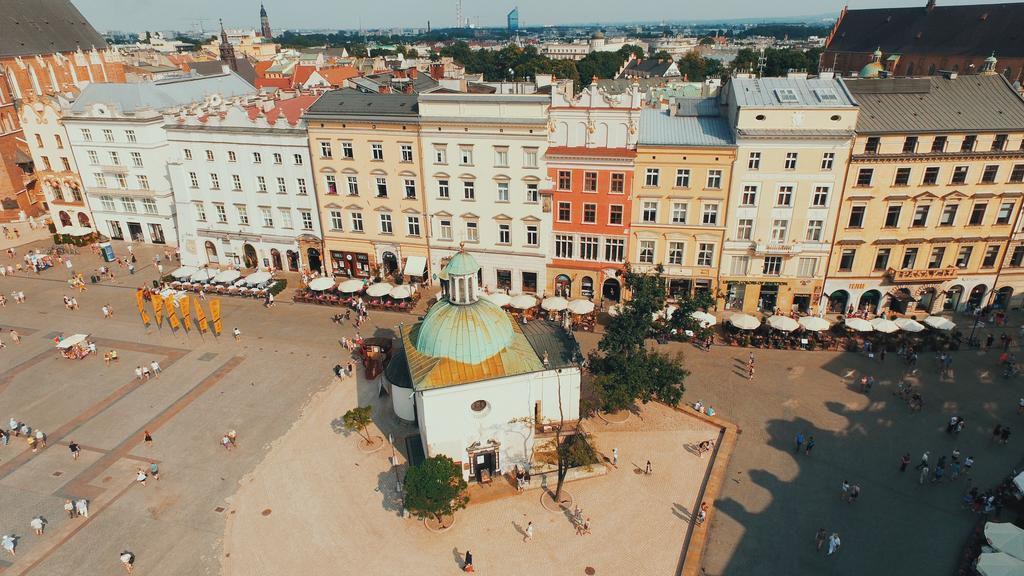 Venetian House Market Square Aparthotel Krakow Exterior photo