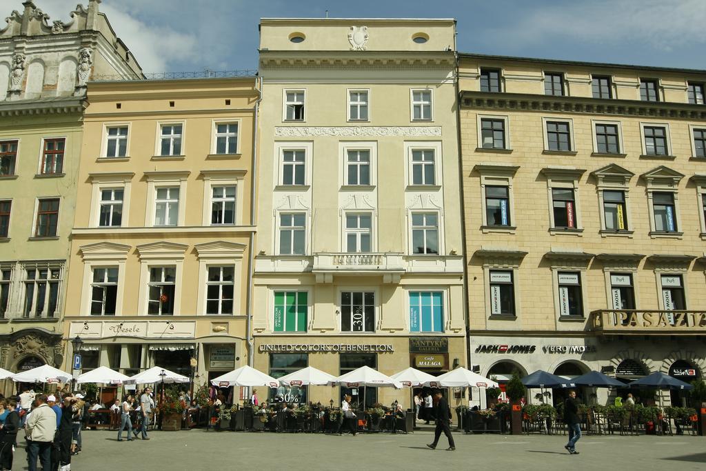 Venetian House Market Square Aparthotel Krakow Exterior photo