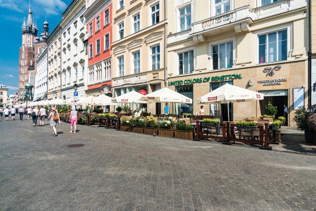 Venetian House Market Square Aparthotel Krakow Exterior photo